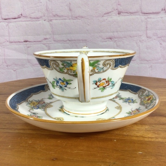 Vintage Minton Isis Blue Double Handled Footed Soup Bowl and Saucer Set - Picture 2 of 9